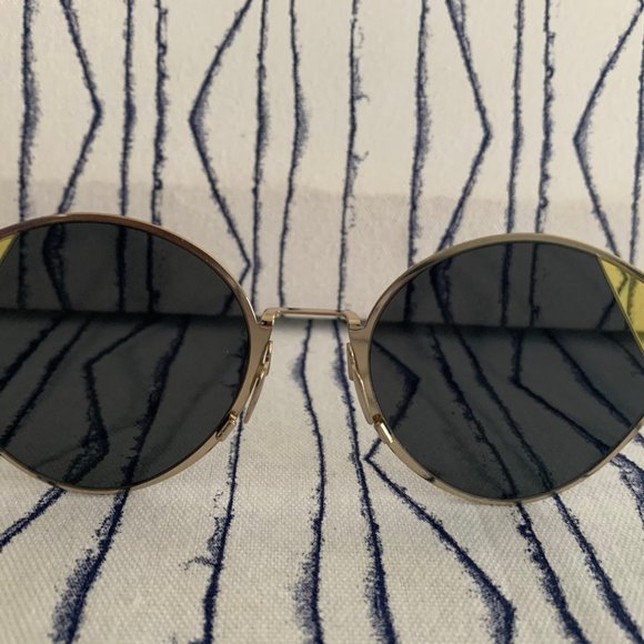 NIB- FENDI Retired Design Sunglasses 🕶️ - Picture 8 of 14